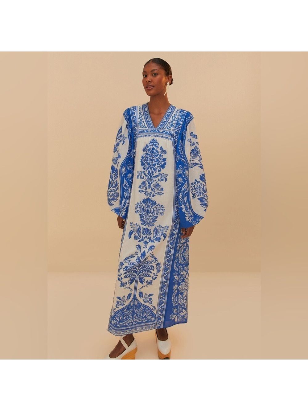 Farm Rio Off-White Delicate Tapestry Long Sleeve Maxi Dress - Picture 3 of 10